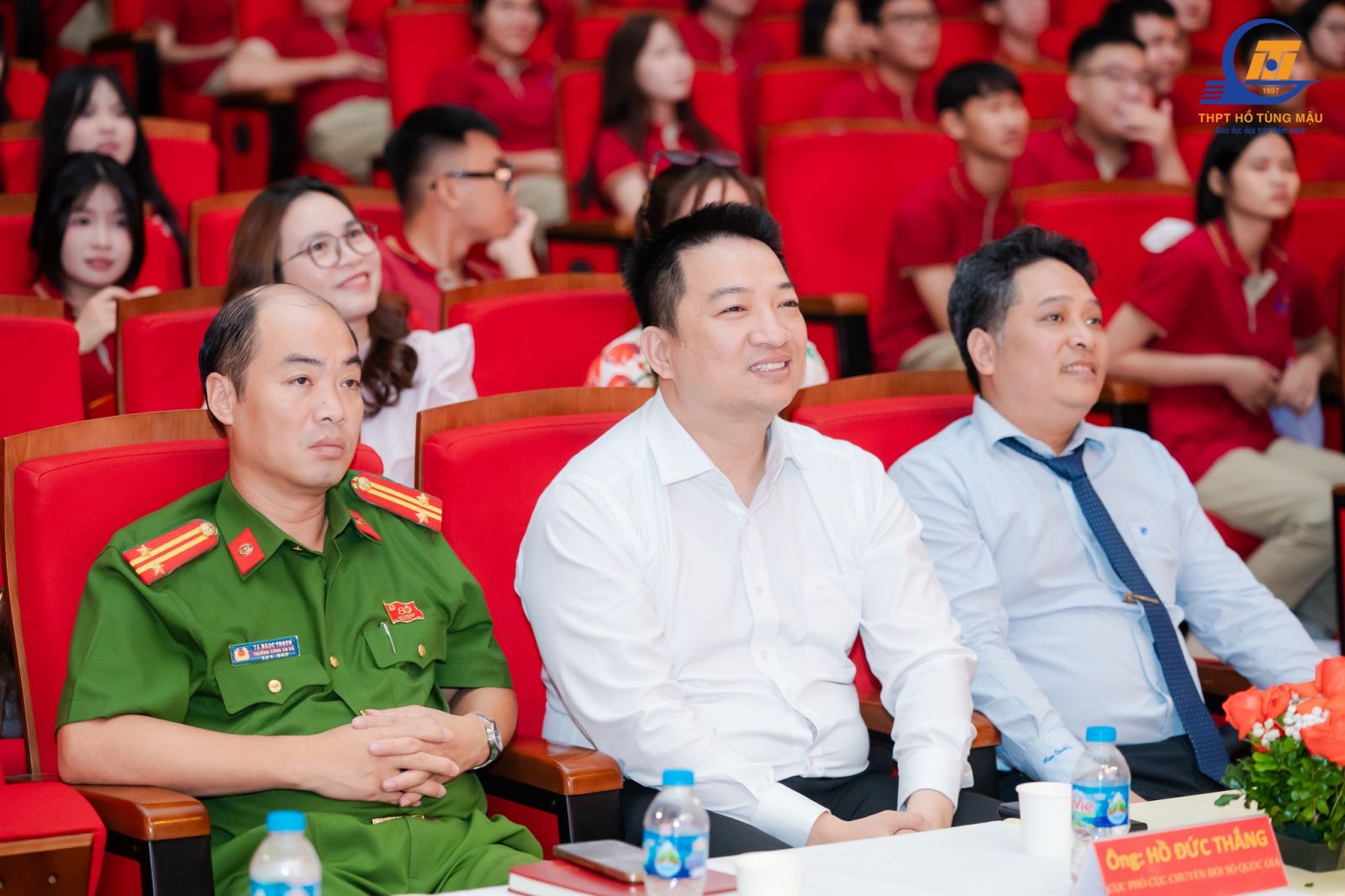 Ảnh: Toàn trường hát Quốc ca